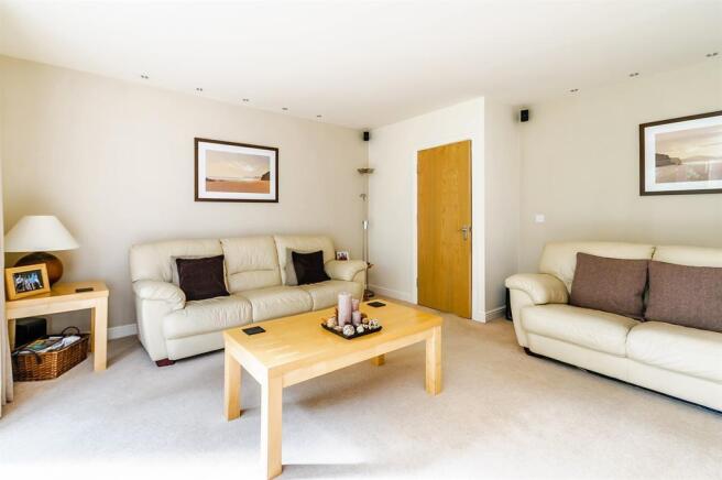 LIVING ROOM IMAGE TWO