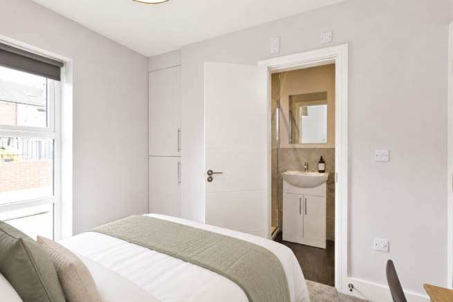2 bed Apartment to rent Image 5