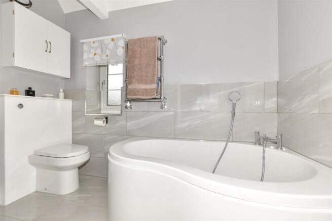 En-Suite Bathroom