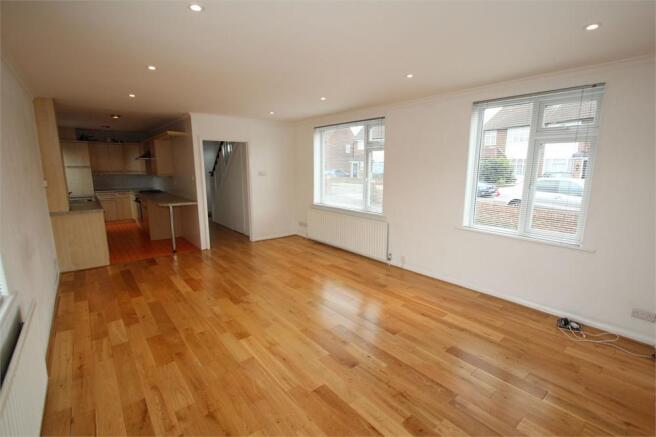 Lounge/dining room 