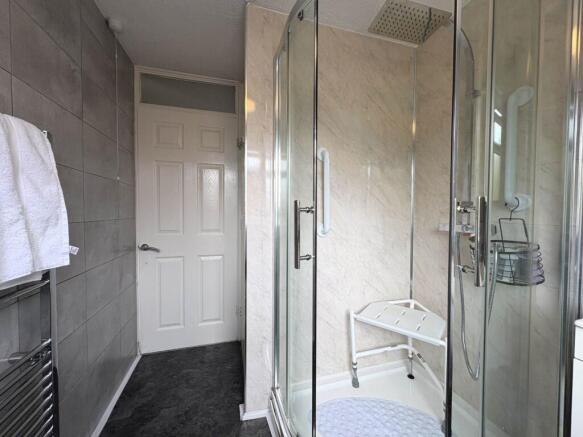 2 bed Bungalow for sale Image 10