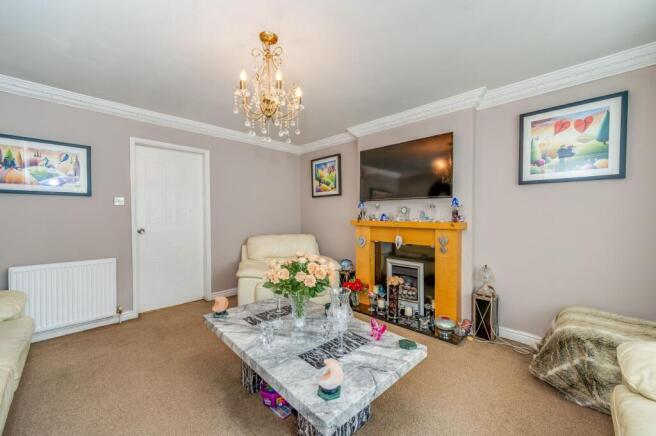 4 bed Detached for sale Image 10