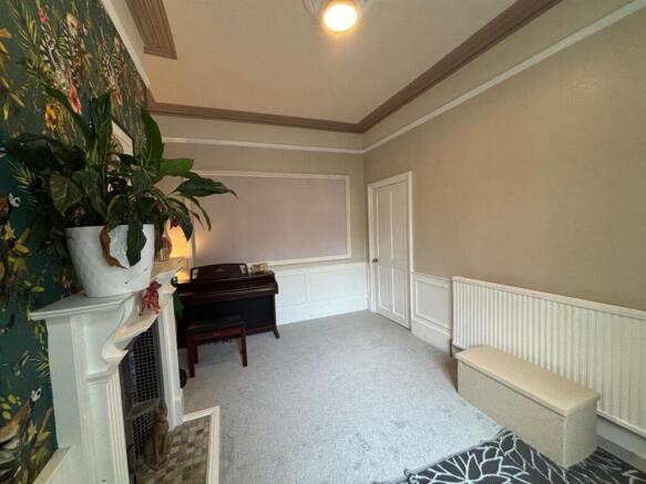 Living Room/Dining Room