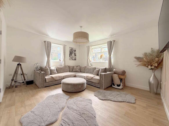 3 bed Detached for sale Image 4
