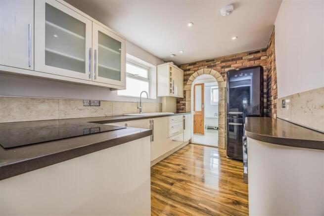 39 Station Road, Copnor-PorticoMarketing-SoldBy-16
