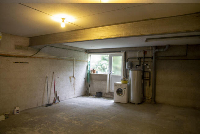 Garage 4