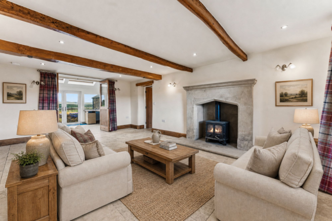 8 bed Detached for sale Image 6