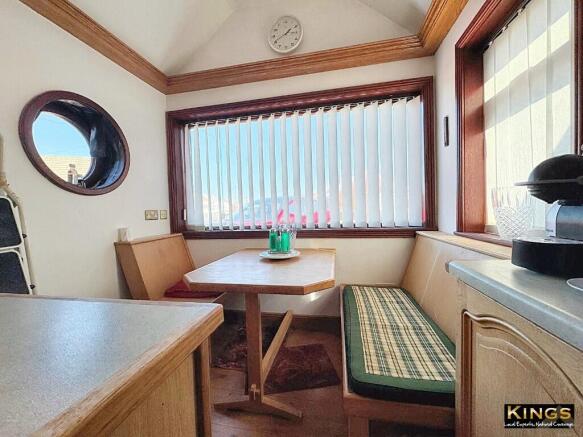 3 bed Semi-Detached for sale Image 4