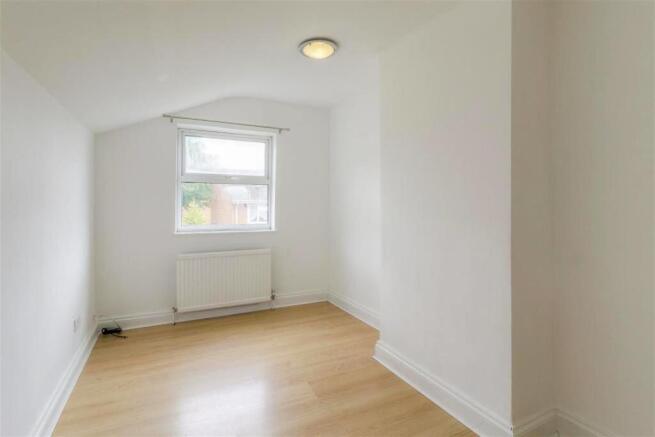 bedroom2.jpg