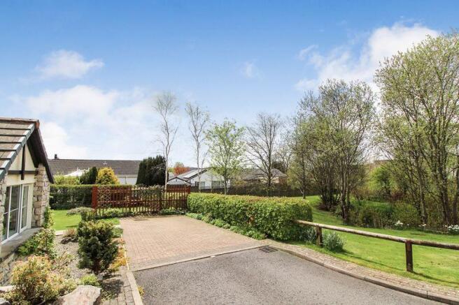 Driveway and v...