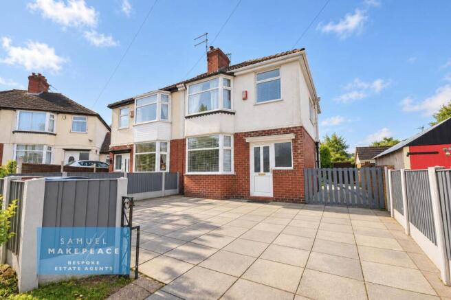 Three Bedroom Semi Detached Property with Drivewa