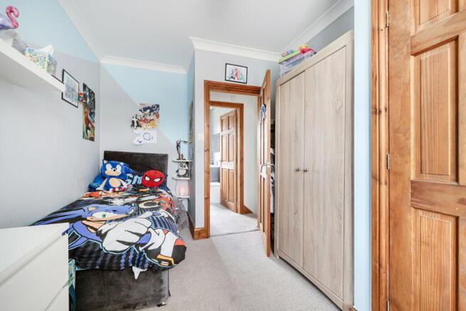5 bed Semi-Detached for sale Image 12