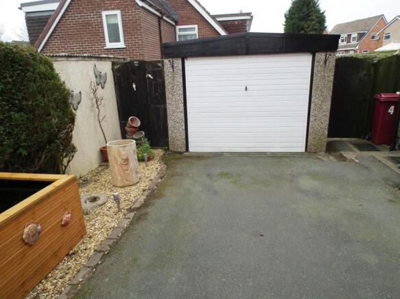 Detached Garage