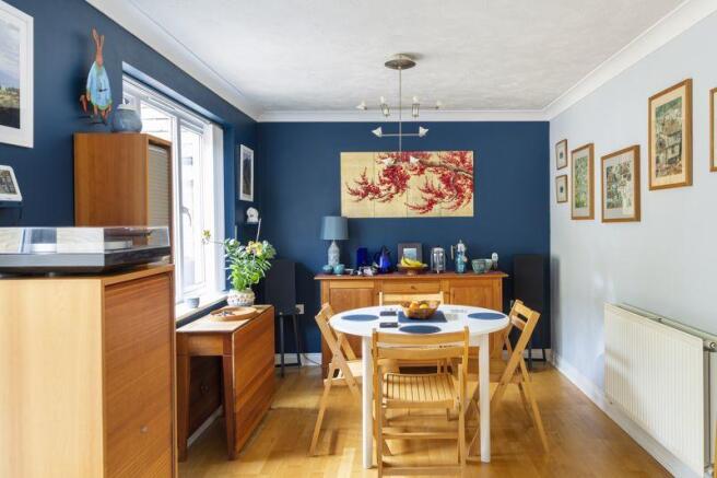 Kitchen / Dini...