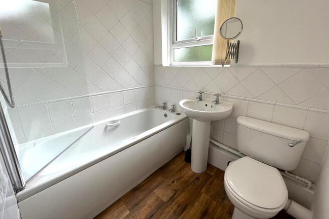 2 bed Flat to rent Image 4