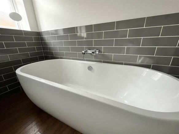 Bathroom Aspect 3.jpg