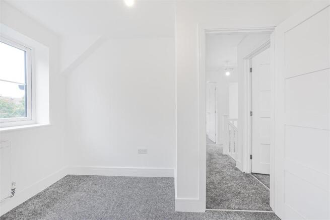 Bedroom 4.jpg