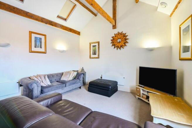 2 bed Flat for sale Image 11