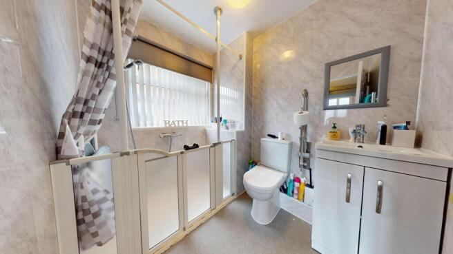 SHOWER ROOM