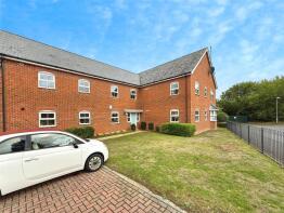 11, Woodcock Chase, Bracknell RG12 8AY