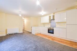 Flat 2, Phoenix Court, St Nicholas Road, Newbury RG14 5PR