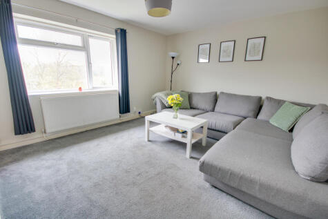 Two Double Bedrooms! Modern Kitchen! Utility Room!