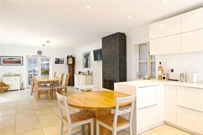 Kitchen/Dining