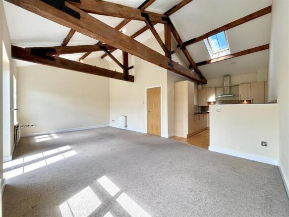 2 bed Apartment for sale Image 6