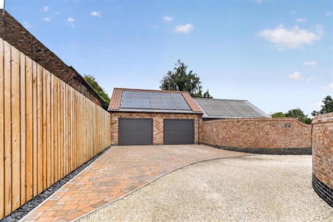 2 bed Barn Conversion for sale Image 12