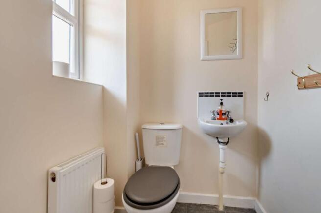 3 bed Semi-Detached for sale Image 10