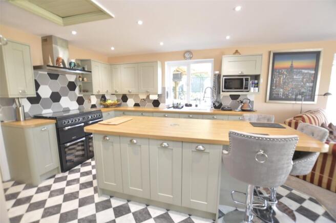 Kitchen/Breakfast