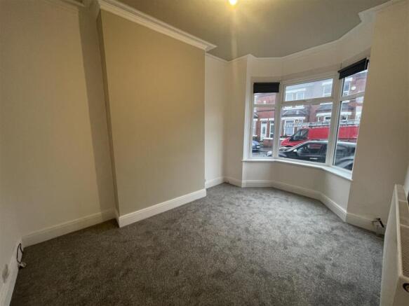 2 bed Terraced to rent Image 7
