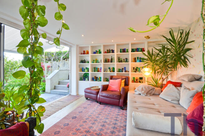Garden Room.JPG