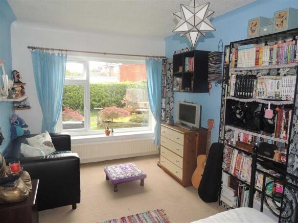 BEDROOM 2