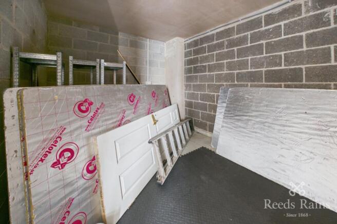 4 bed Terraced for sale Image 11