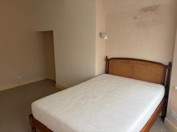 5 bed Terraced for sale Image 5