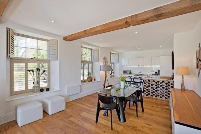 2 bed Apartment for sale Image 7