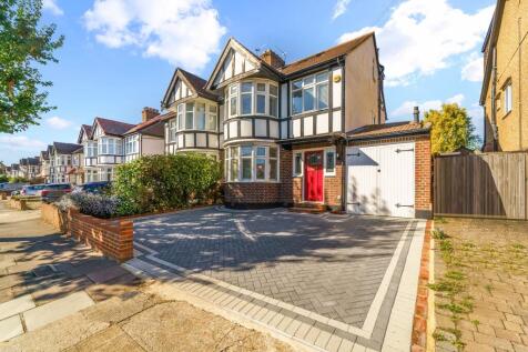 Alexandra Drive, Surbiton, KT5