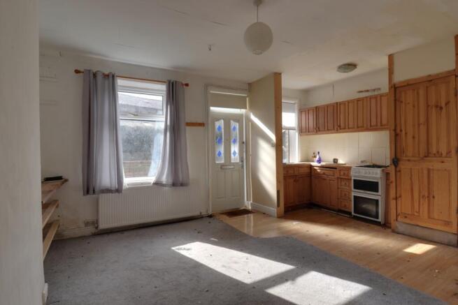 3 bed Terraced for sale Image 4