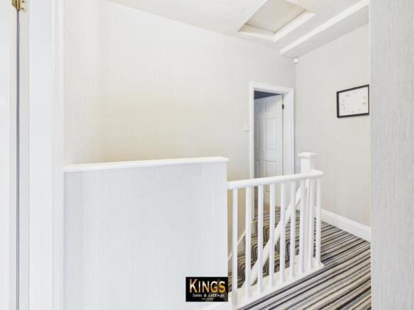 3 bed Semi-Detached for sale Image 12