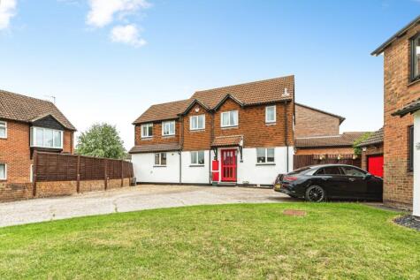 Lennox Close, Calcot, Reading, RG31