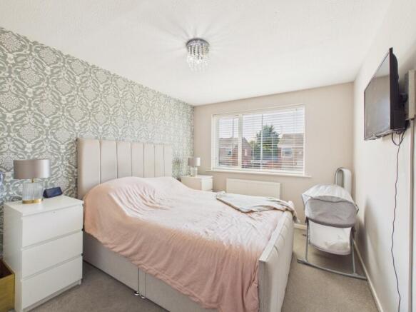 3 bed Semi-Detached for sale Image 6