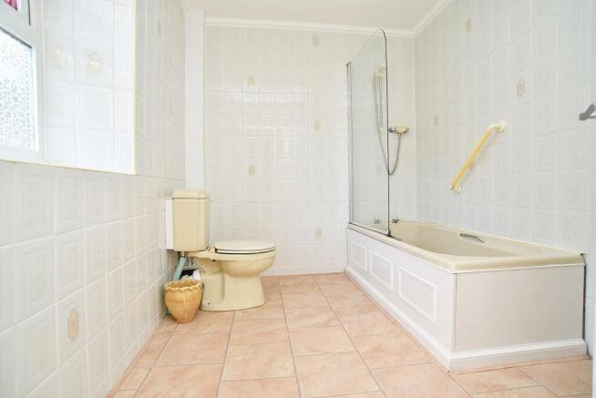 2 bed Flat for sale Image 9