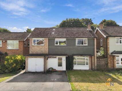 Clifton Way, Hutton, CM13