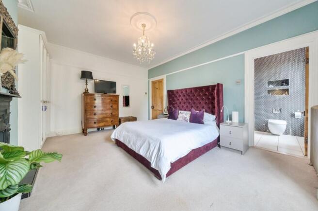 3 bed Terraced to rent Image 7