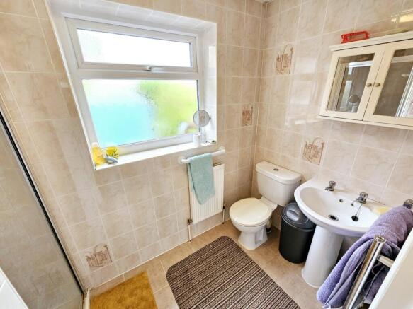 4 bed Semi-Detached for sale Image 12