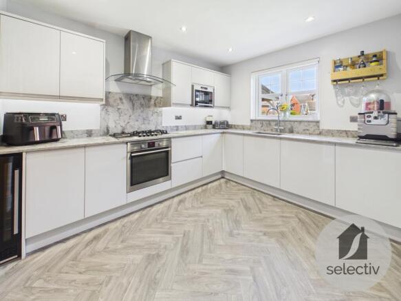 3 bed Semi-Detached for sale Image 7