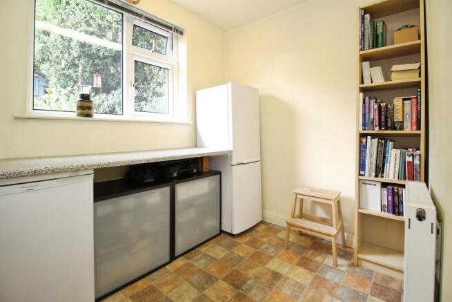3 bed Semi-Detached for sale Image 4