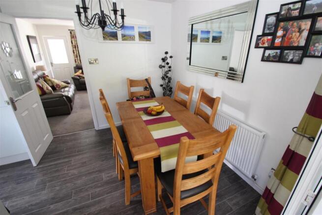 kitchen/dining room