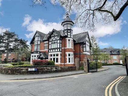 Wolf Grange, Altrincham